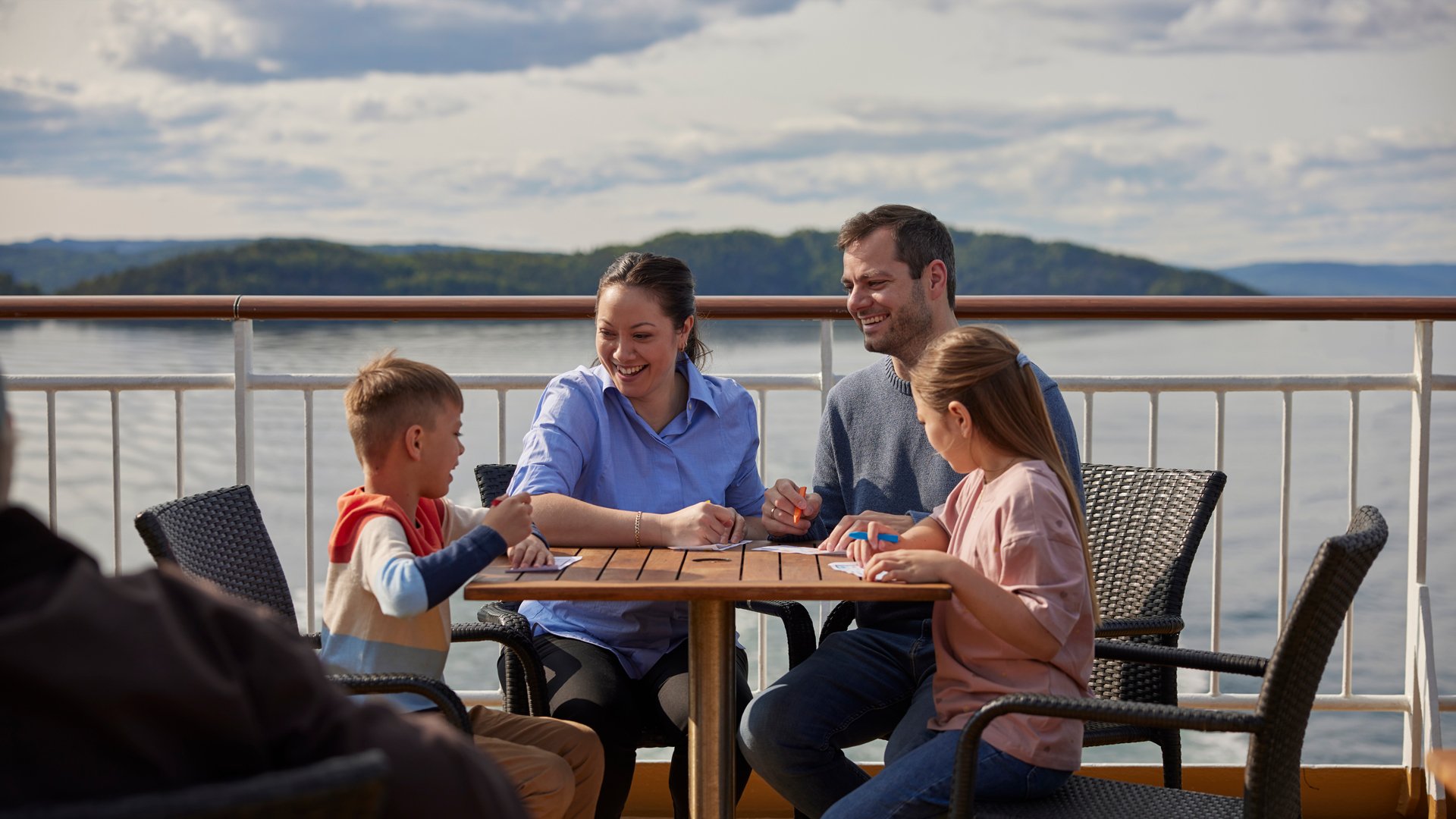 Familie på dekk