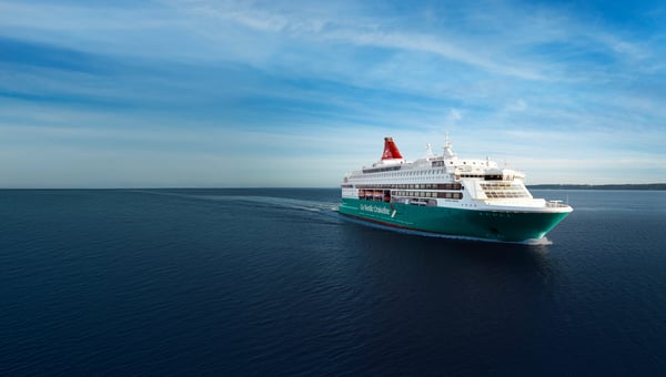 Skipet på vei ut Oslofjorden