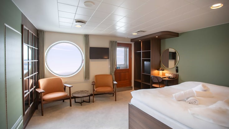 2-sengs Commodore Balcony - Pearl P2