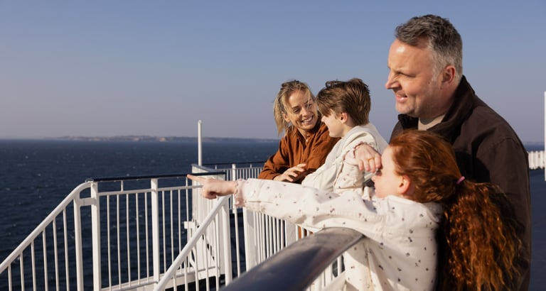 Familie på dekk