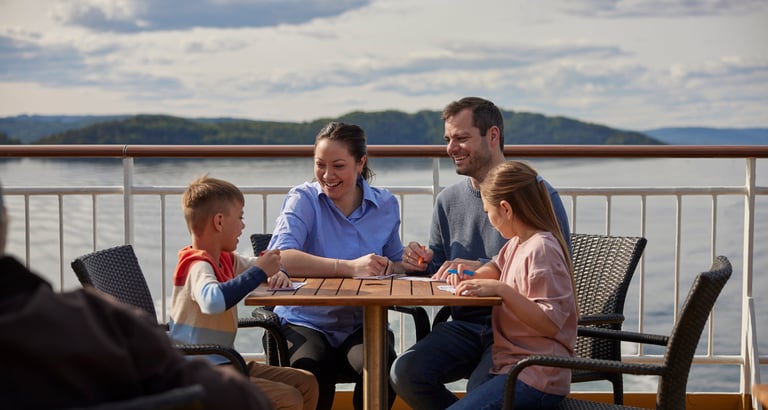 Familie på dekk